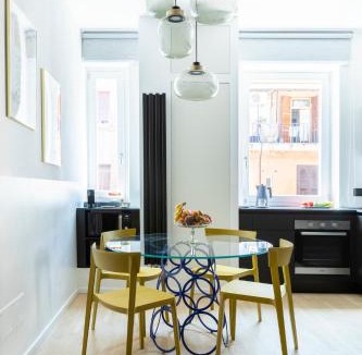 Rione VII Regola Apartment | ROMAC Trinity - 3bdr apartment with Sauna & Jacuzzi in Campo de Fiori