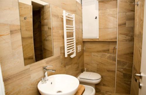 Vatican House | Vatican Comfort Suites