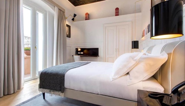 Roof Suite Rome Suitable for 6 Persons