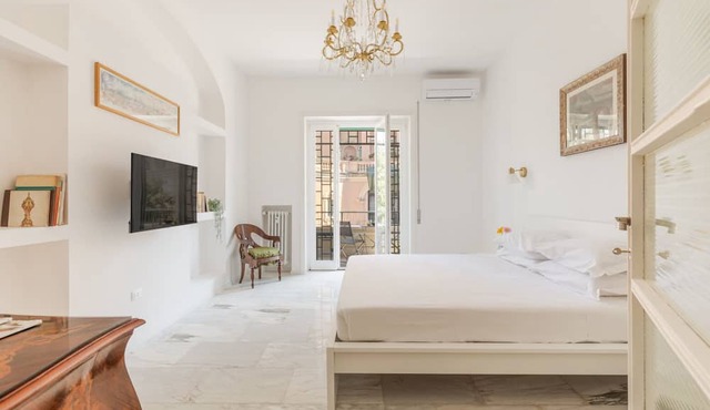 Bright and Spacious 5BR Apartment in Pariol
