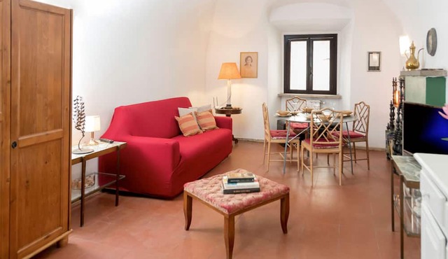 Diana in Pantheon apartment