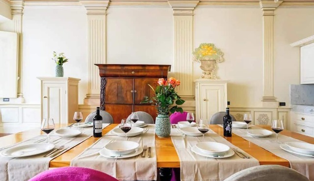 LUXURY APARTMENT IN THE HEART OF FLORENCE'S DUOMO DISTRICT - 4 BEDROOM - 180SQM
