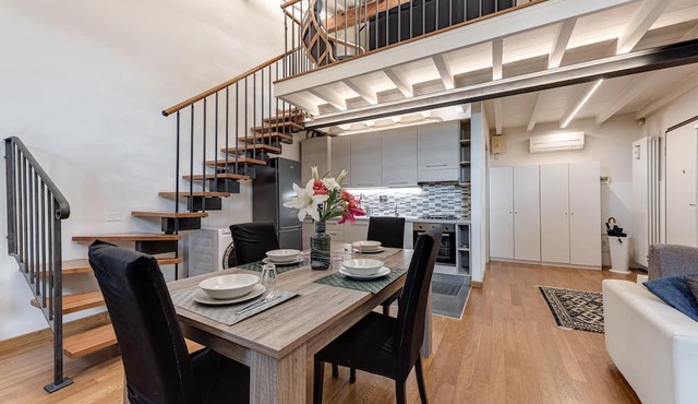 Apartment 'Easy Loft Firenze' with Wi-Fi and Air Conditioning