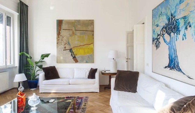Popolo Square Luxury Two Bedroom Apartment