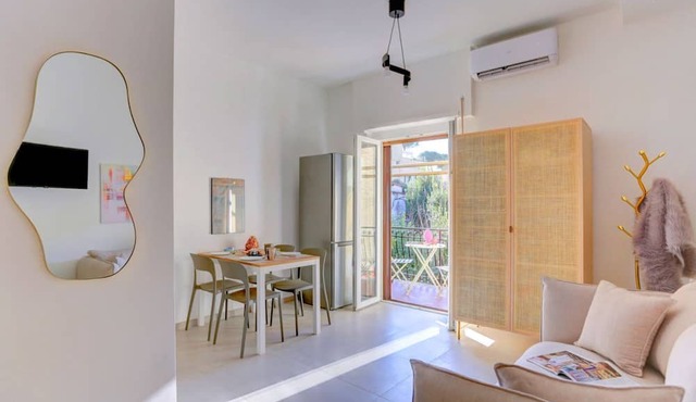 Vatican Loft with Balcony - Home and More