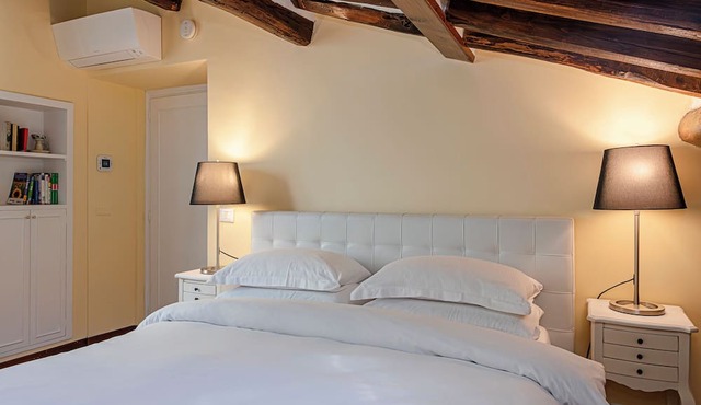 The Pantheon – Charming apartment with Terrace